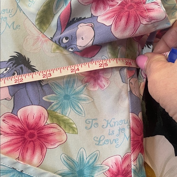 Scrub tops - Picture 5 of 7